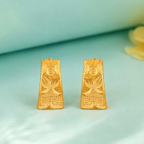 Classic Pattern Gold Hoop Earrings