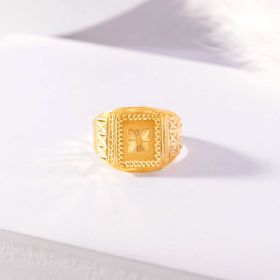 Classic Grandeur Gold Ring
