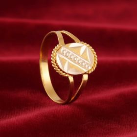Textured Oval Shaped Gold Ring
