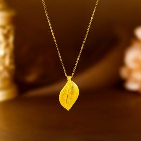 Delicately Sculpted Leaf Design Necklace Chain