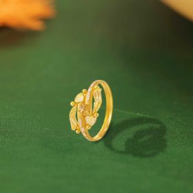Intricate Floral and Leaf motifs Gold Ring