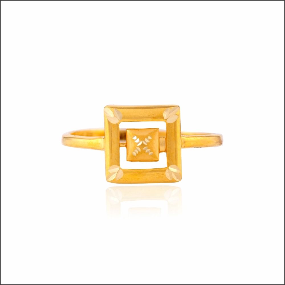 Timeless Gleam Gold Ring