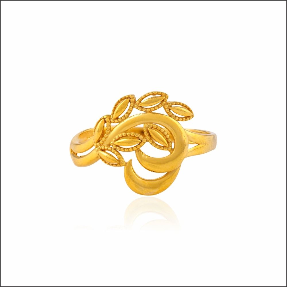Charming Magnificence Gold Ring