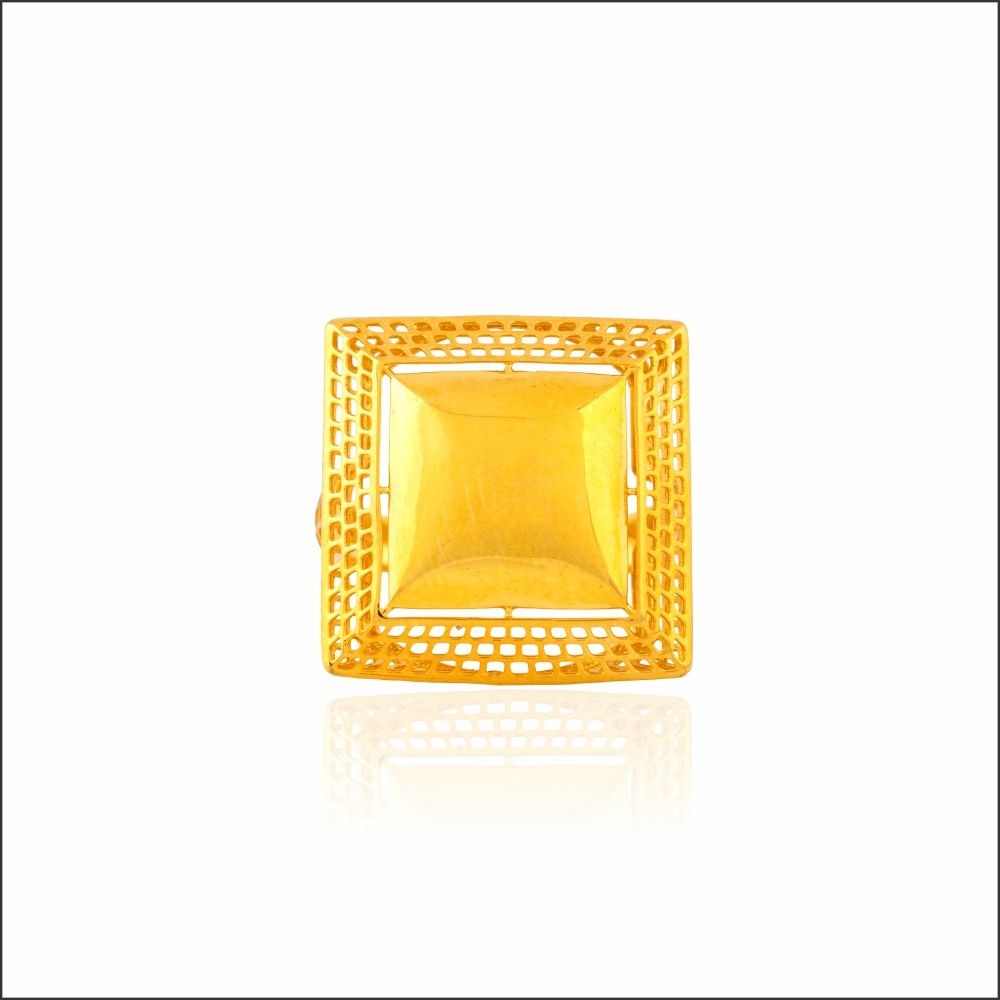 Stylish Opulence Gold Ring