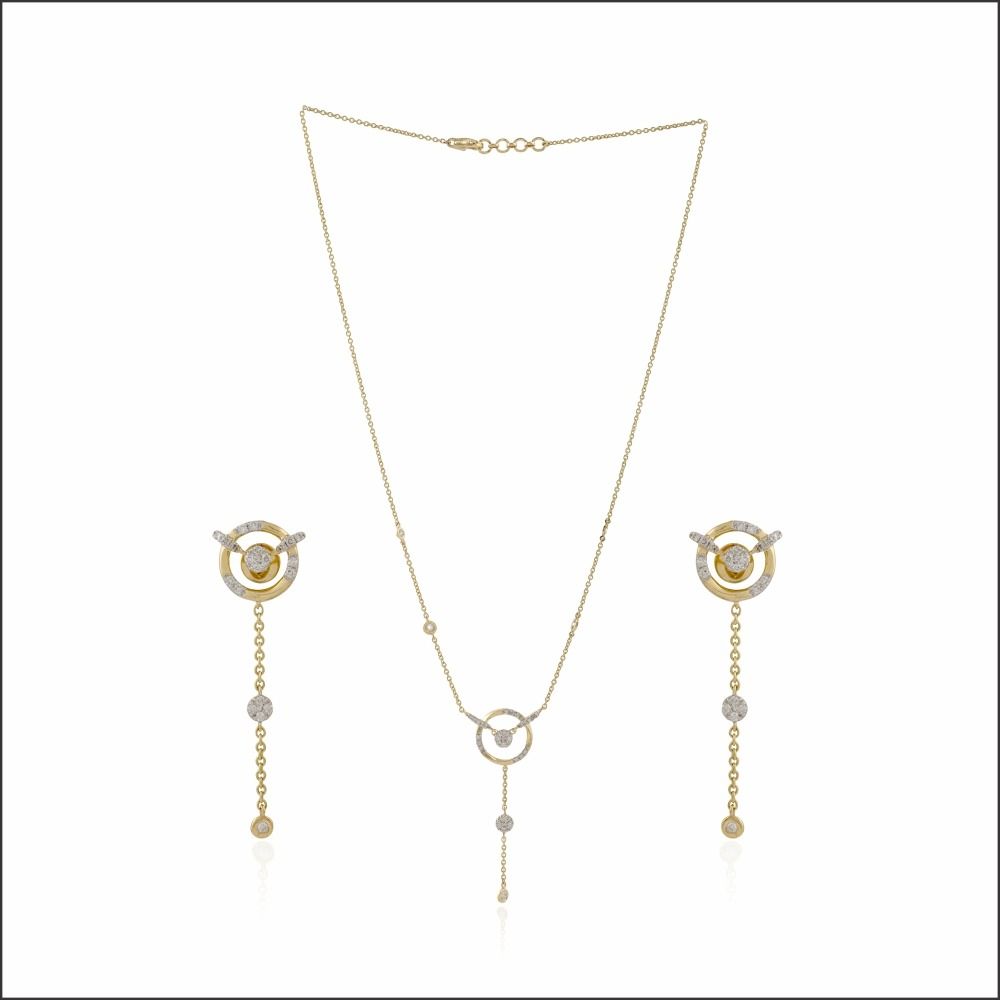 Majestic Charm Diamond Pendant Set