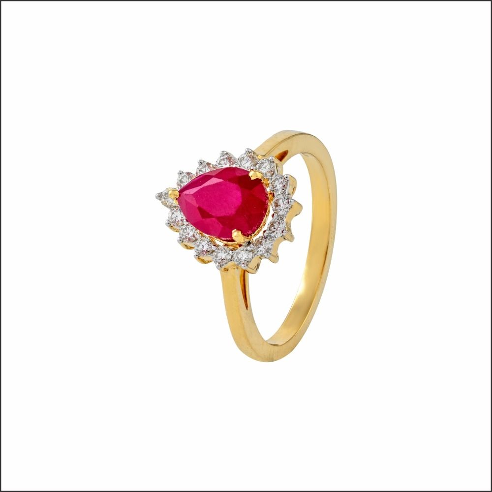 Gleaming Pear Cut Diamond Ring