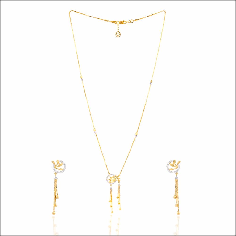 Aisshpra Signity Gold Pendant Set in 18 Kt Comes with a set of Matching Earrings