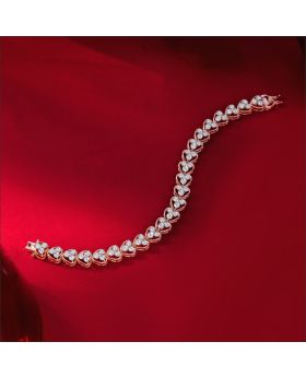 Exquisite Heart Motif Design Diamond Bracelet