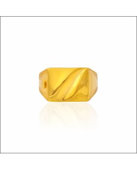 Scintillating Layers Gold Ring