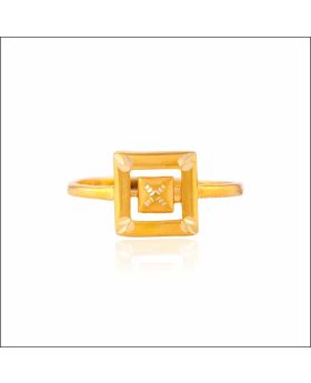 Timeless Gleam Gold Ring