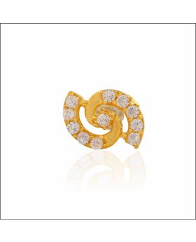 Refined Elegance Gold Nose Ring