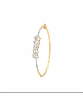 Lustrous Charm Diamond Bracelet