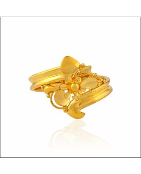 Majestic Charm Gold Ring