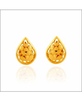 Enchanting Floral Pattern Gold Earrings