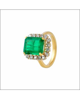 Glittering Halo Set Diamond Ring