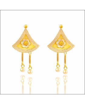 Aisshpra Lightweight Gold Earrings in 18 Kt Stylish Party Wear Jewellery for Women