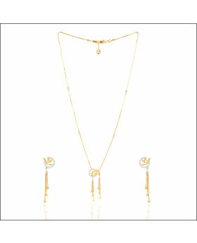 Aisshpra Signity Gold Pendant Set in 18 Kt Comes with a set of Matching Earrings