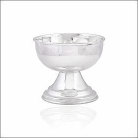 Radiant Elegance Silver Plain Diya Stand 