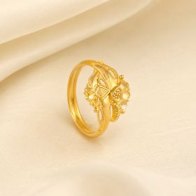 Regal Floral Design Gold Ring
