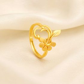Graceful Floral Design Gold Ring