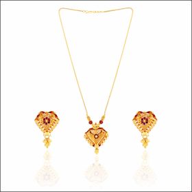 Splendid Geru Design Gold Necklace Set 