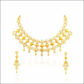Exquisite Elegance Gold Necklace Set